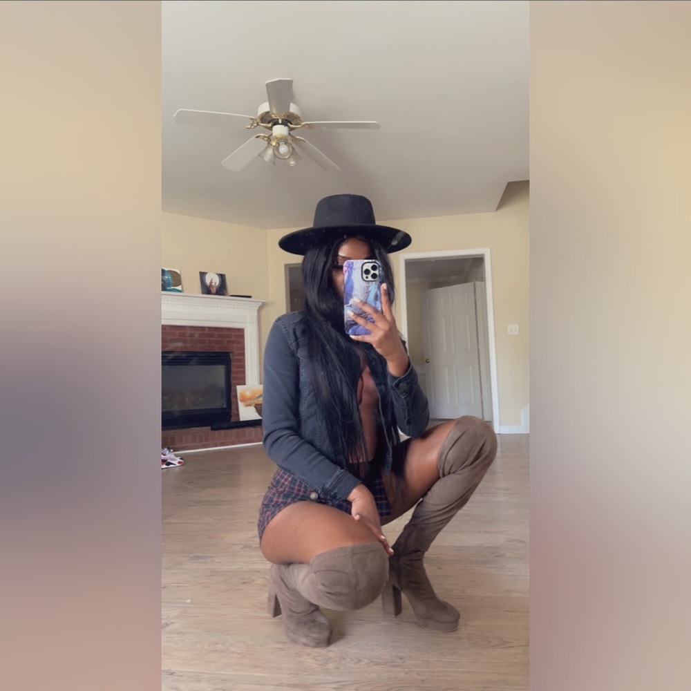 Meet your Posher, Brianna